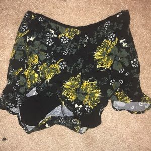 rare FREE PEOPLE flutter shorts